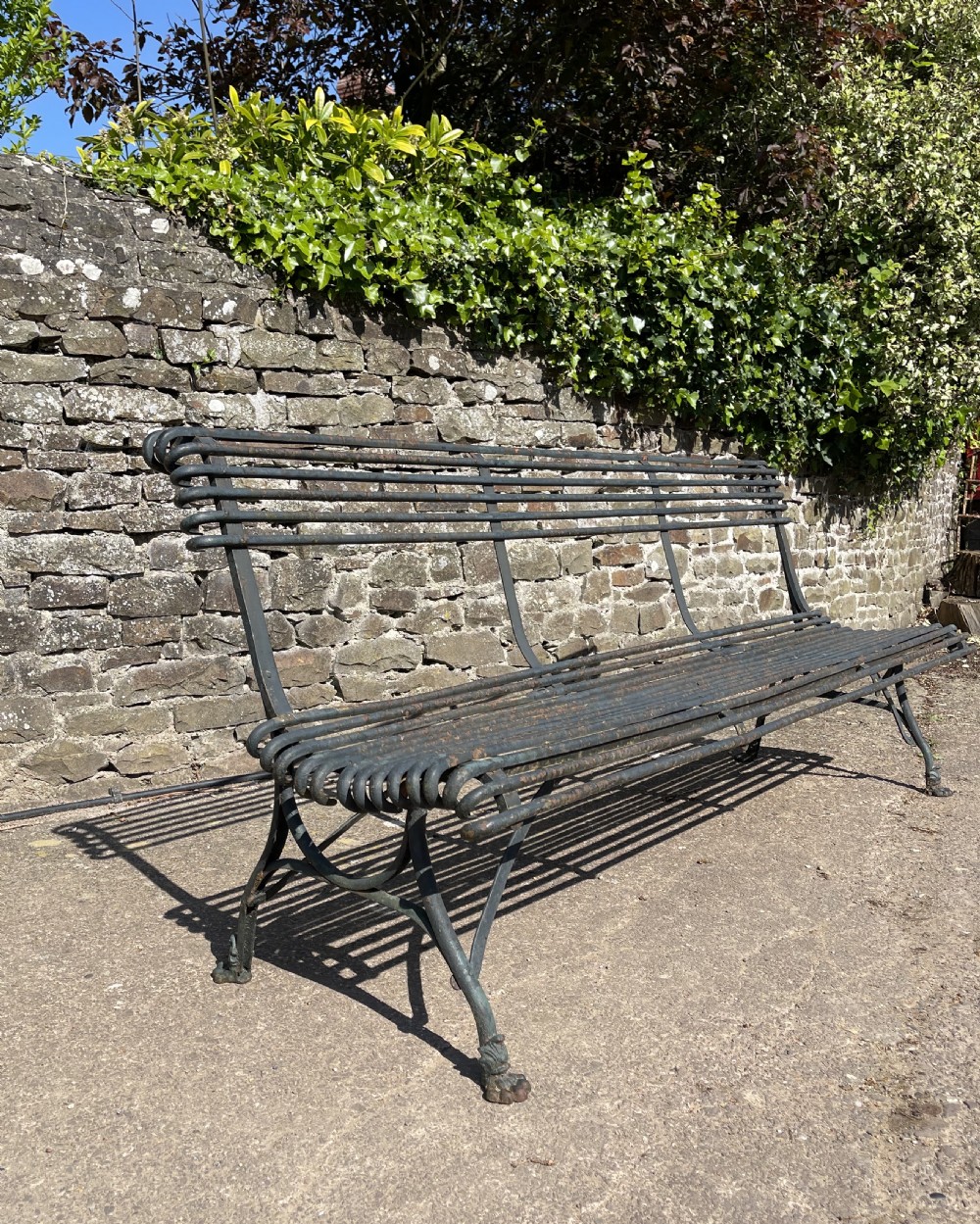 Arras Garden Bench View III