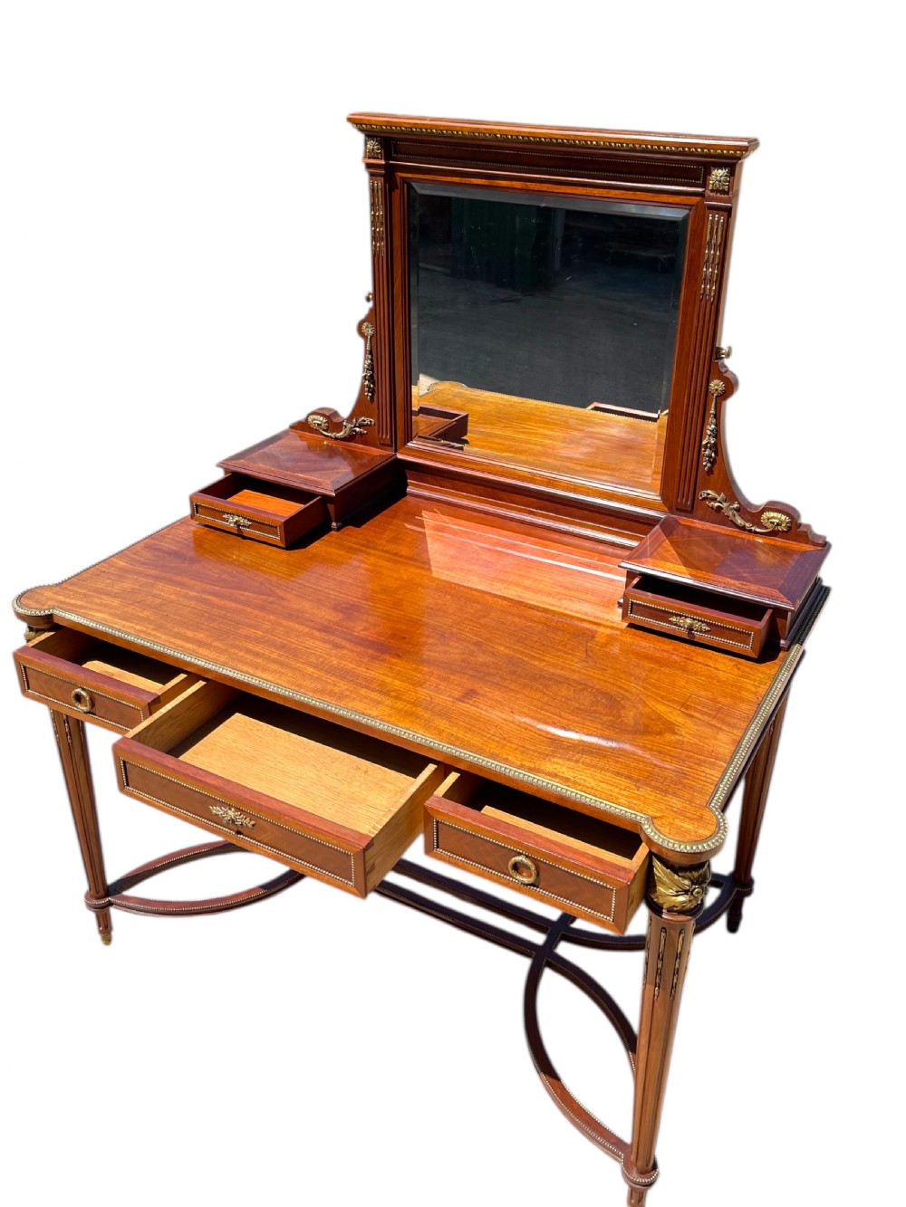Fine Quality Mahogany Ormolu Mounted Dressing Table View IX