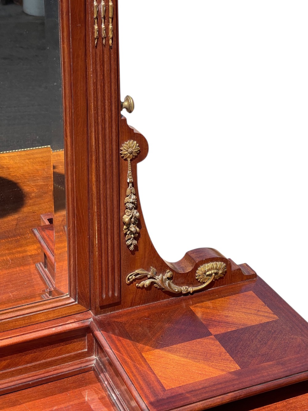 Fine Quality Mahogany Ormolu Mounted Dressing Table View XV