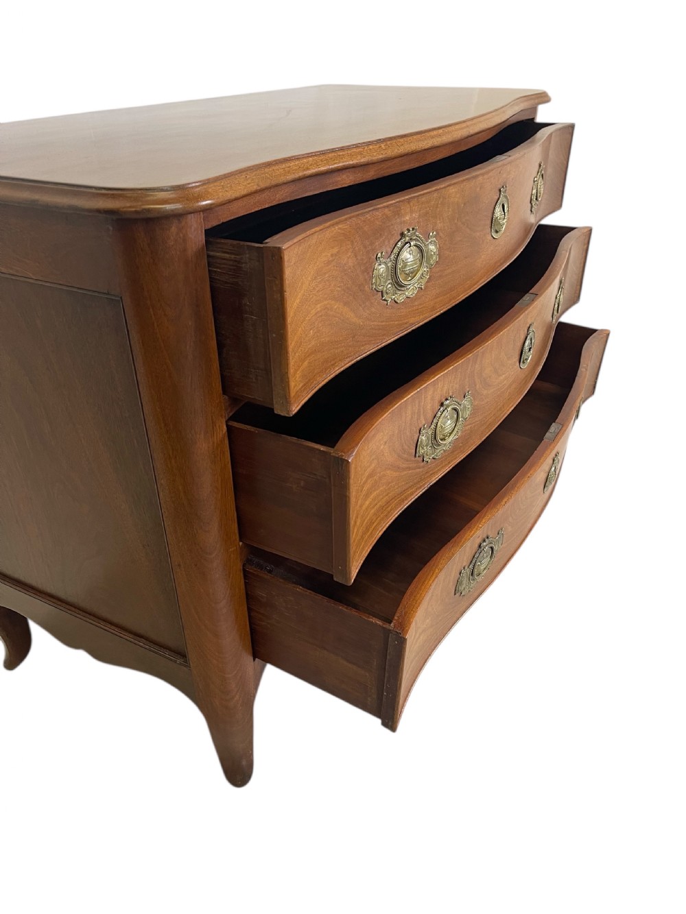 Antique Serpentine Chest Of Drawers in Mahogany  View VI