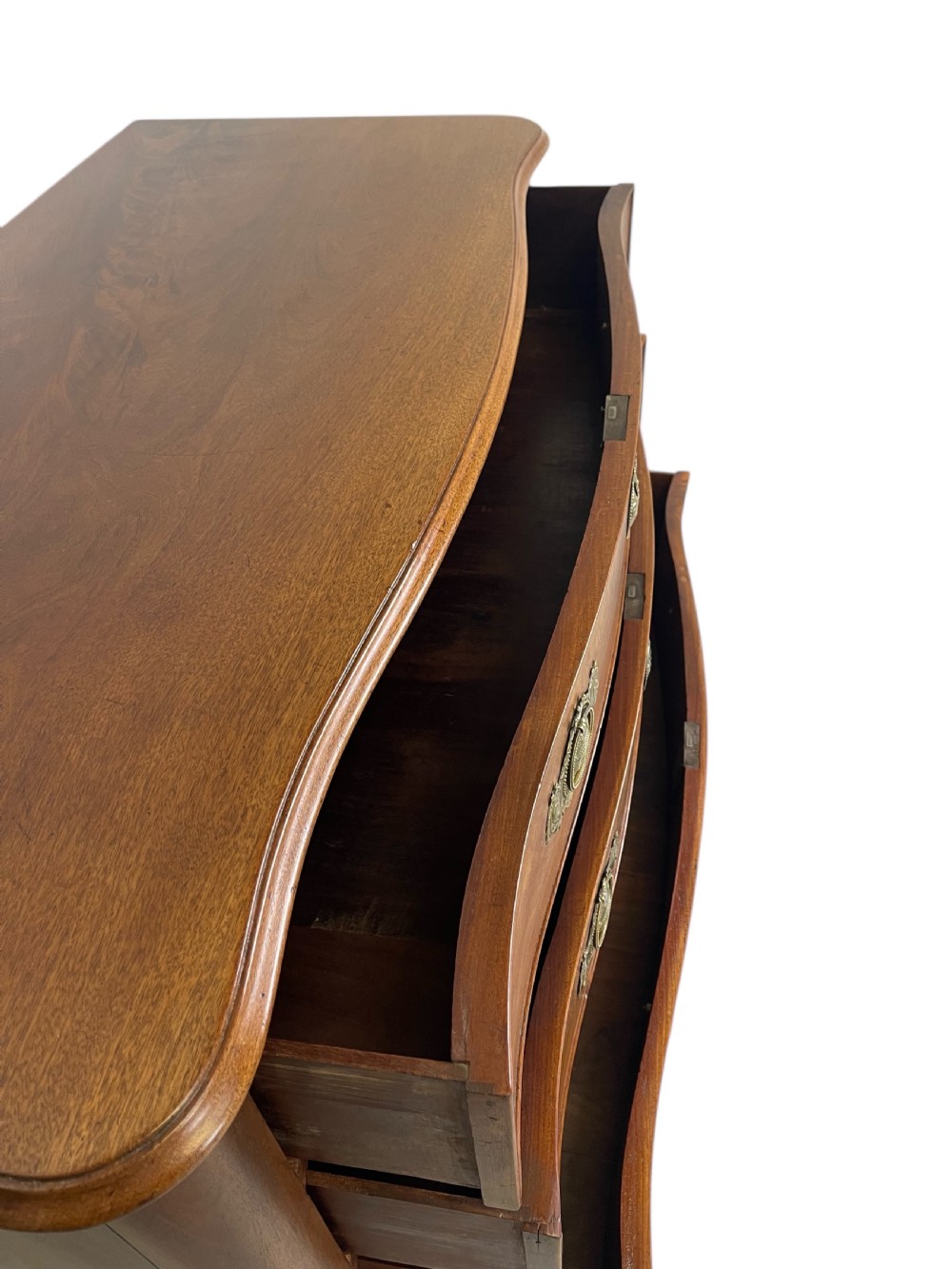 Antique Serpentine Chest Of Drawers in Mahogany  View VII