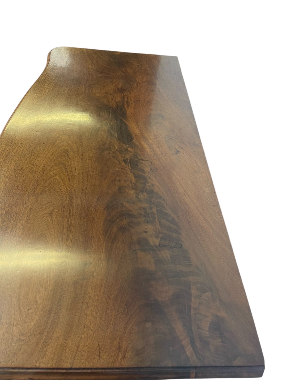 Antique Serpentine Chest Of Drawers in Mahogany  View XI