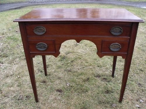Georgian Low Boy/side Table