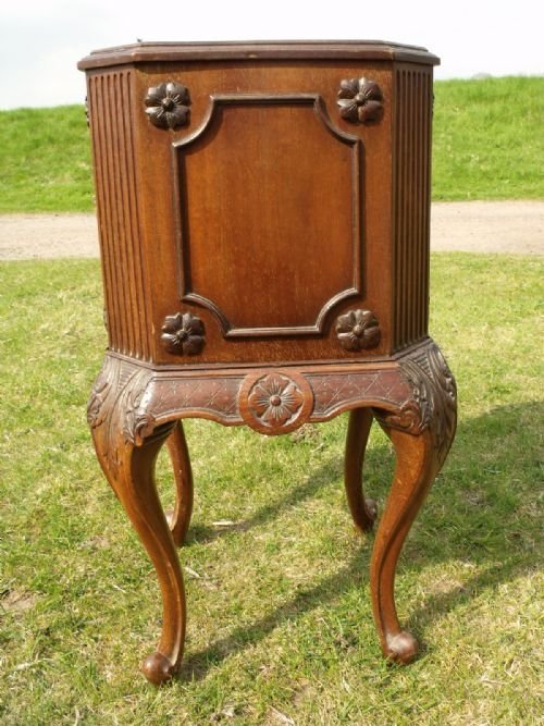 19th C Mahogany Planter