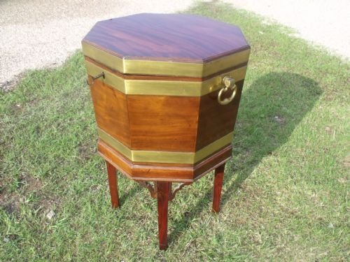 George III Mahogany Cellarette/winecooler