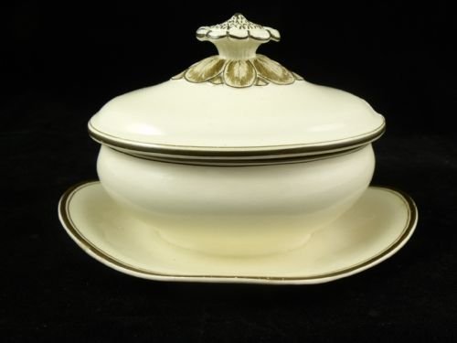 19th C Wedgwood Creamware Sauce Boat