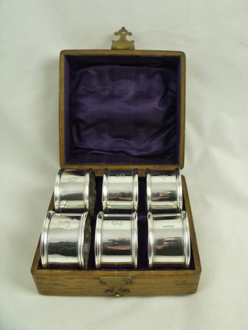 Boxed Set of Silver Napkin Rings