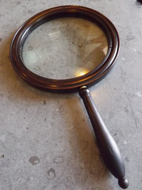 19th C Gallery Glass