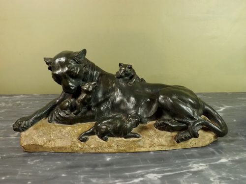 Terracotta Lioness & Cubs