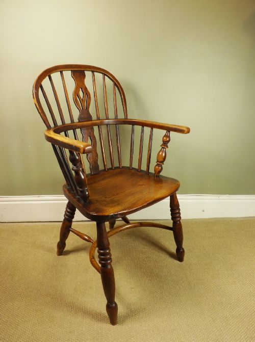 Early 19th C Windsor Arm Chair