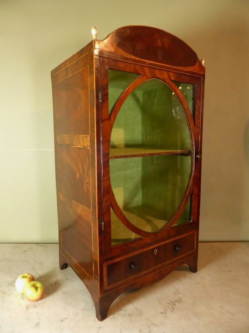 18th C Hepplewhite Miniature Cabinet