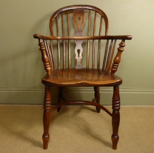 Early 19th C Windsor Arm Chair