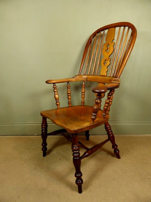 fig 1. 19TH C WINDSOR ARM CHAIR