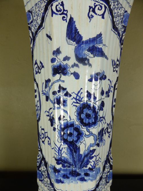 fig 1. VERY LARGE DELFT VASE C 1800