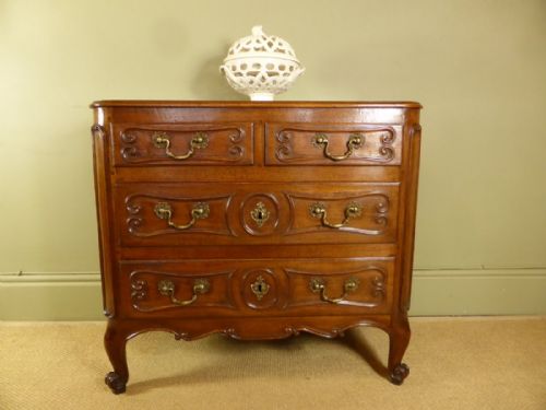 Small 18th C Walnut Chest of Drawers
