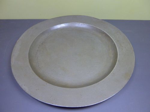 A Large 18th C Penter Charger