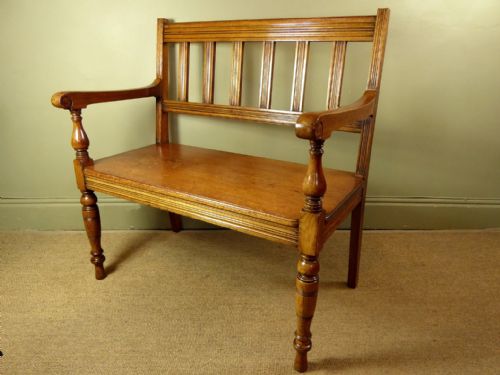 Oak Hall Bench