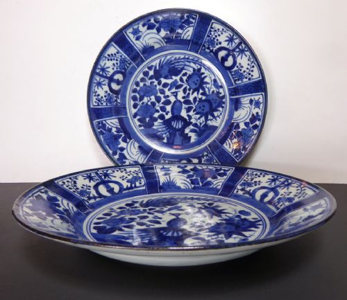Pair of 18th C Kraak Chargers