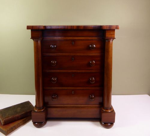 Small 19th C Chest of Drawers