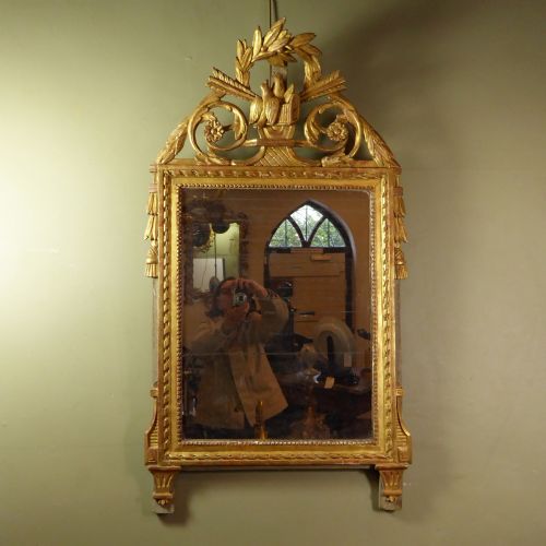 18th C Gilt Mirror with Doves