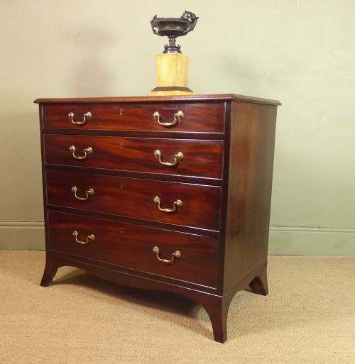 18th C Hepplewhite Mahogany Chest of Drawers