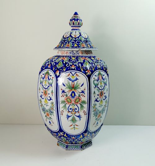 19th C Delft Vase & Cover