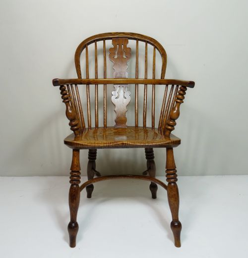 19th C Elm & Oak Windsor Chair