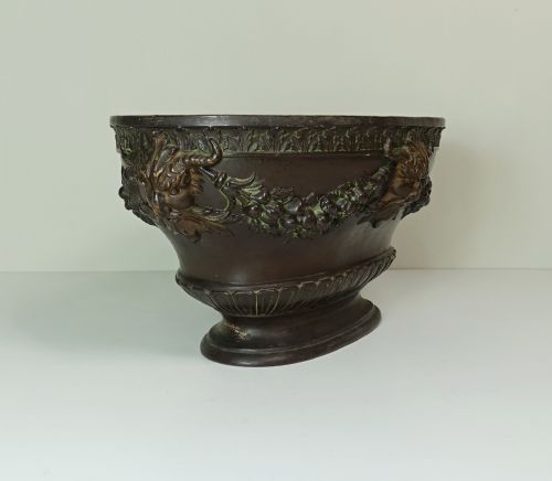 fig 1. A 19TH C CLASSICAL TERRACOTTA PLANTER