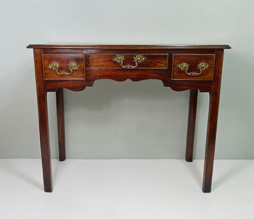 18th C Mahogany Low Boy, Side Table