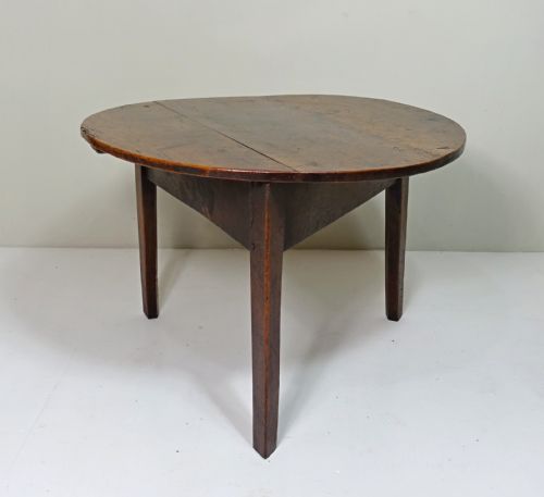 18th C Oak Cricket Table