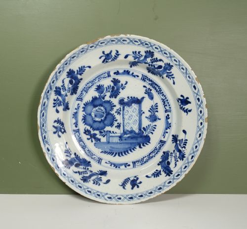 18TH C DELFT CHARGER