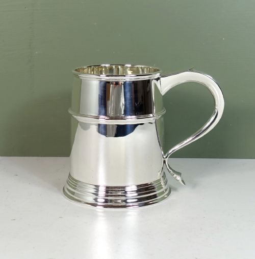 Solid Silver Pint Tankard, London 1928
