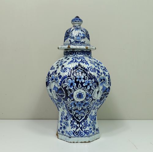 18th C Delft Vase & Cover