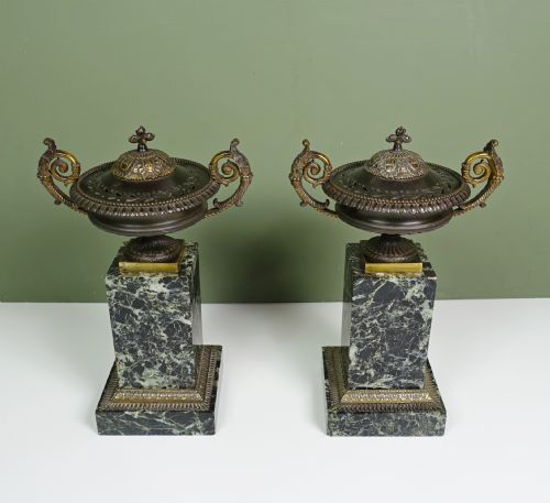 PAIR OF EARLY 19TH C BRONZE VASES ON MARBLE PLINTHS - ADDITIONAL PHOTO 1
