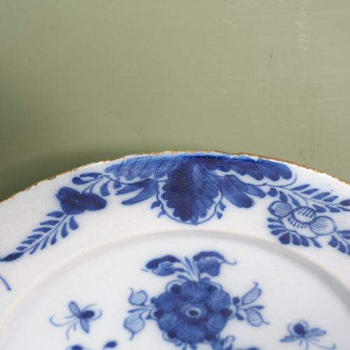 18TH C DELFT CHARGER - ADDITIONAL PHOTO 4