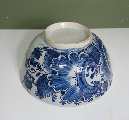 18TH C DECORATED DELFT BOWL - ADDITIONAL PHOTO 4