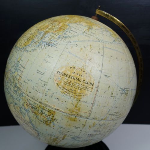 A TERRESTRIAL GLOBE - ADDITIONAL PHOTO 2