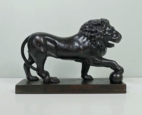 Mid 19th C Cast Iron Medici Lion