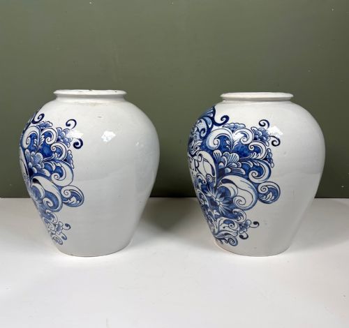PAIR OF 18TH C DELFT JARS - ADDITIONAL PHOTO 1