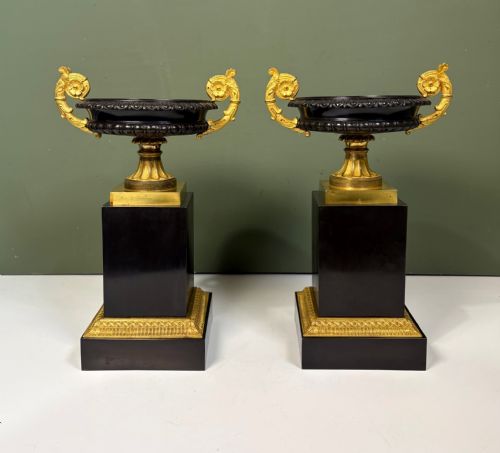 PAIR OF REGENCY BRONZE ORMOLU TAZZA