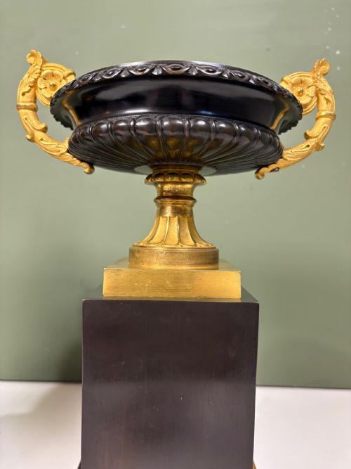 PAIR OF REGENCY BRONZE ORMOLU TAZZA - ADDITIONAL PHOTO 5