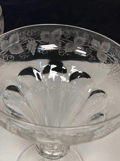 PAIR OF VERY LARGE 19TH C ENGRAVED GLASSES - ADDITIONAL PHOTO 5