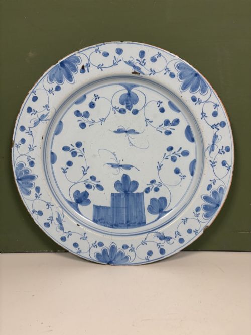 18TH C DELFT CHARGER