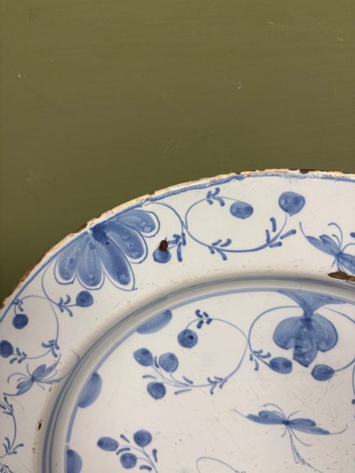 18TH C DELFT CHARGER - ADDITIONAL PHOTO 3