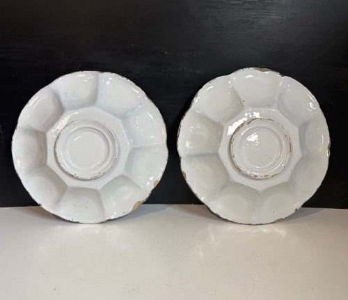 PAIR OF 18TH C TIN GLAZED DISHES - ADDITIONAL PHOTO 4