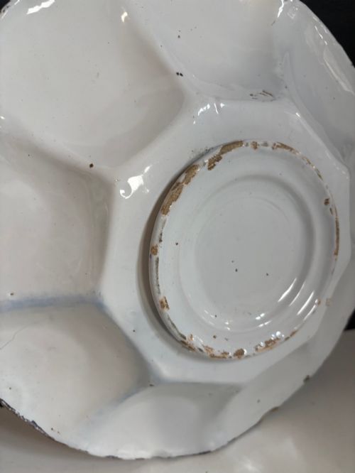 PAIR OF 18TH C TIN GLAZED DISHES - ADDITIONAL PHOTO 5