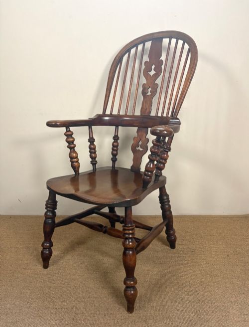 19th C Elm & Beech Windsor Chair