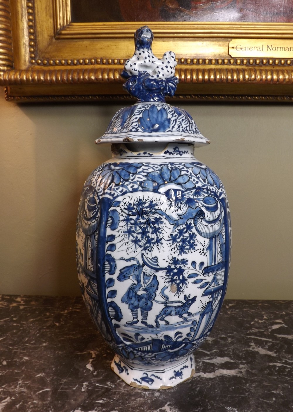 18TH C DELFT JAR & COVER