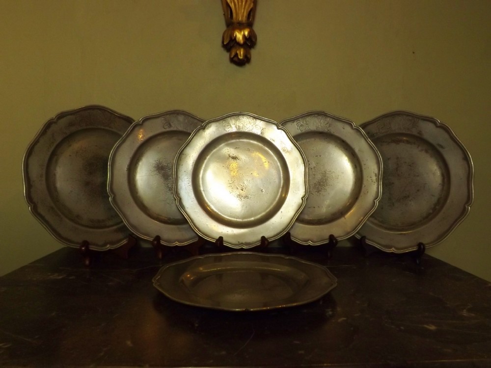 SET OF SIX 18TH C PEWTER PLATES