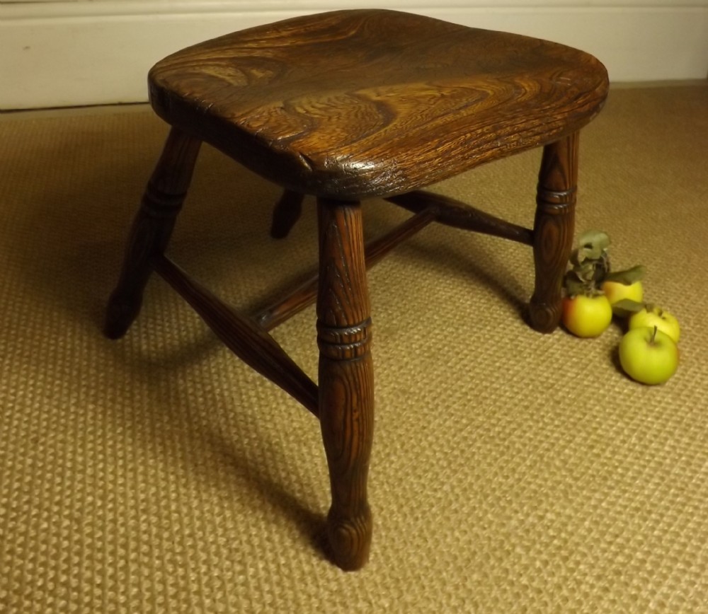 EARLY 19TH C ELM STOOL